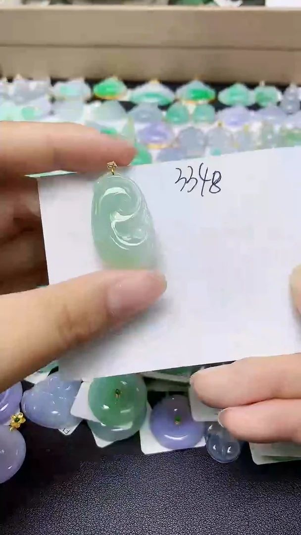 翡翠18K金镶嵌颈饰天然缅甸翡翠A货
