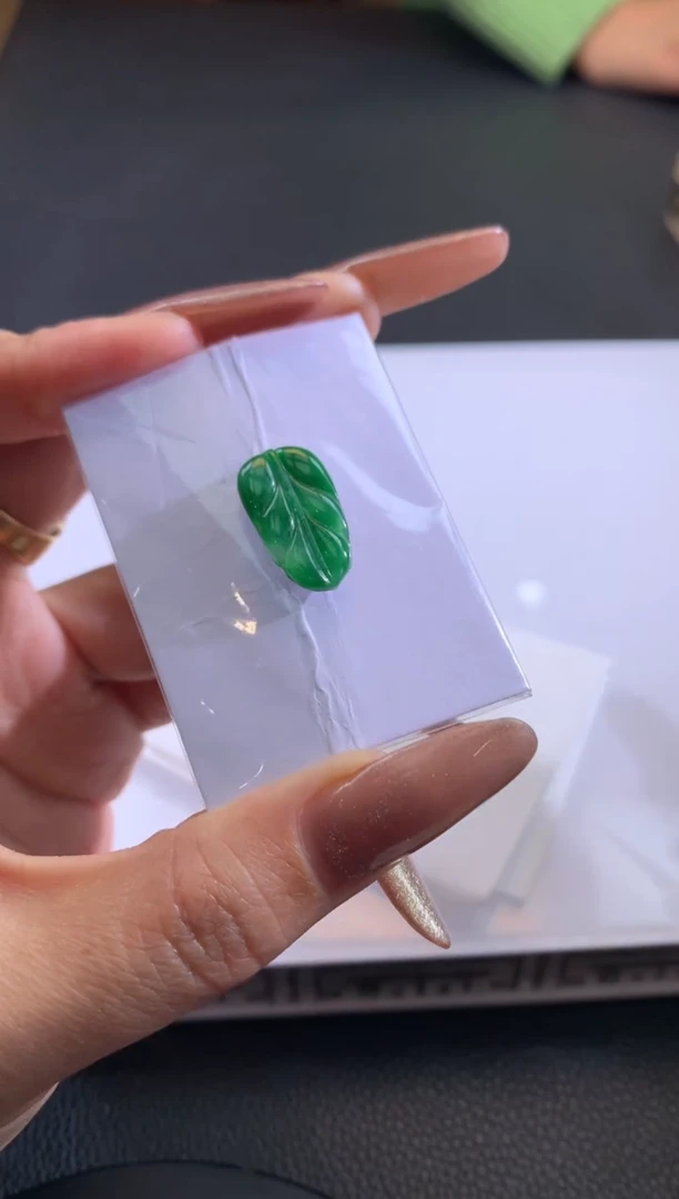 【闪购商品】定制翡翠未镶嵌翡翠