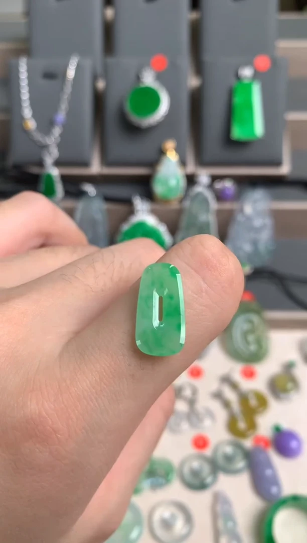 未镶嵌定制翡翠裸玉