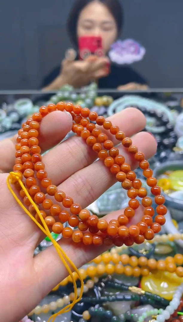 颈饰未镶嵌翡翠4MM/U/翡翠A货，一件也是批发价