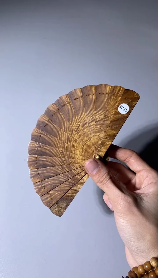 【闪购商品】金丝楠木雕378号10cm金丝楠迷你扇