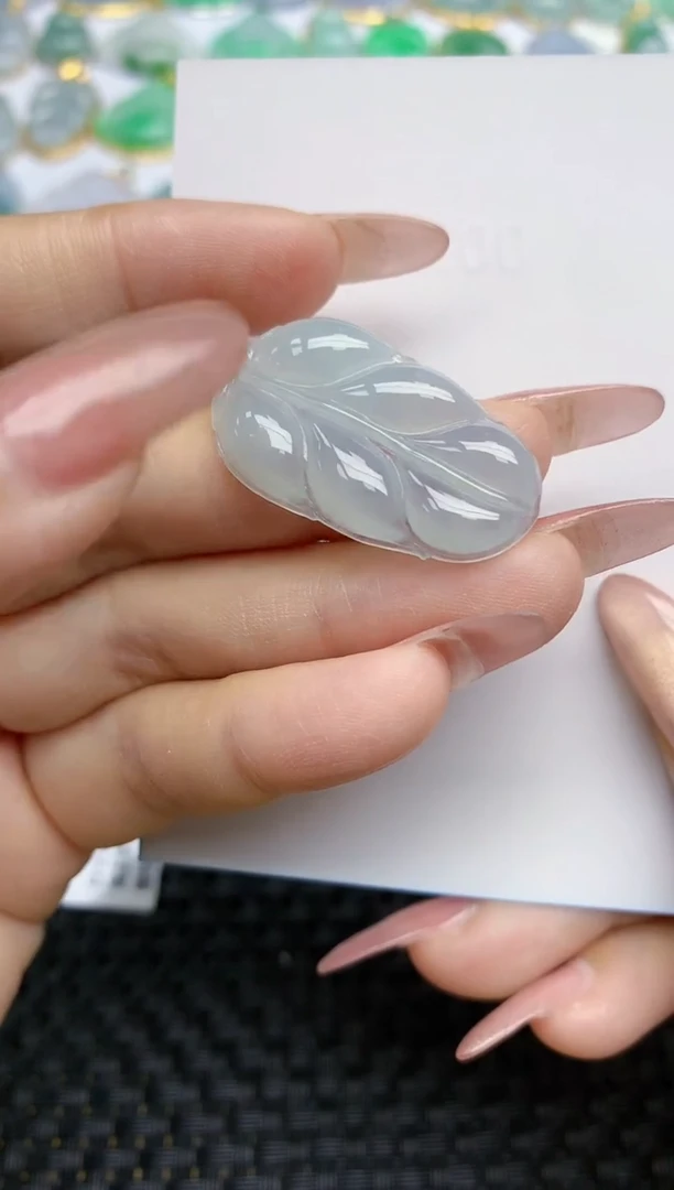 【闪购商品】翡翠颈饰18K金镶嵌天然A货翡翠 41