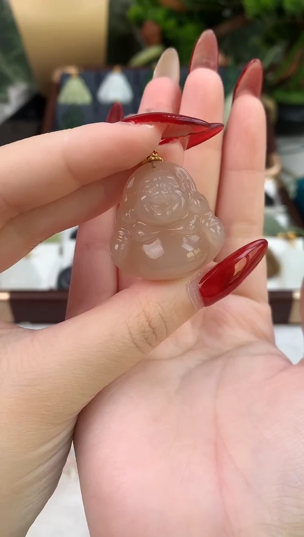 颈饰未镶嵌和田玉吊坠