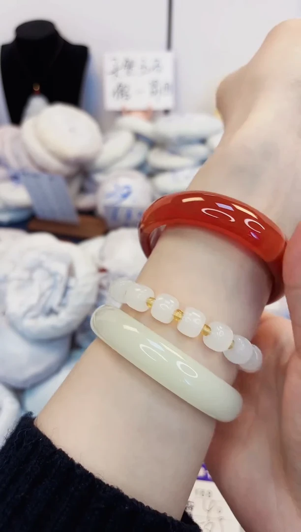 【闪购商品】石英质玉手镯未镶嵌168-玛瑙圈口58