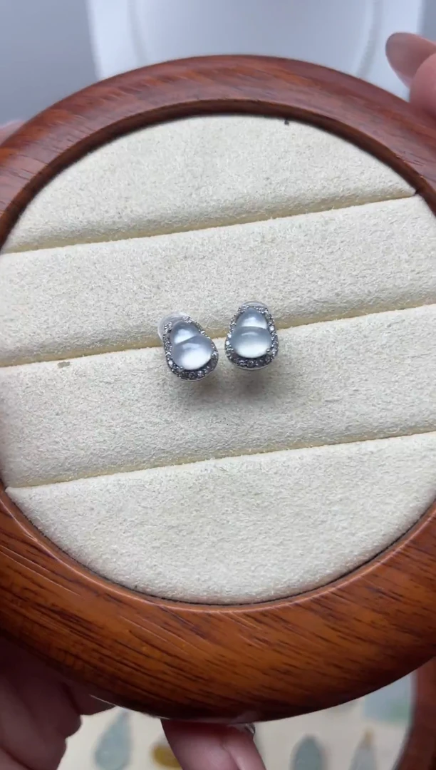 颈饰银S925镶嵌翡翠（9号链接）纯天然A货缅甸翡翠葫芦（耳钉）