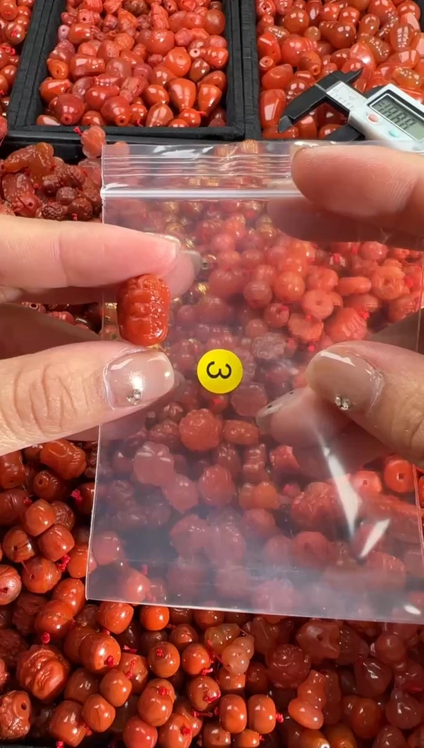 【闪购商品】南红玛瑙颈饰未镶嵌1