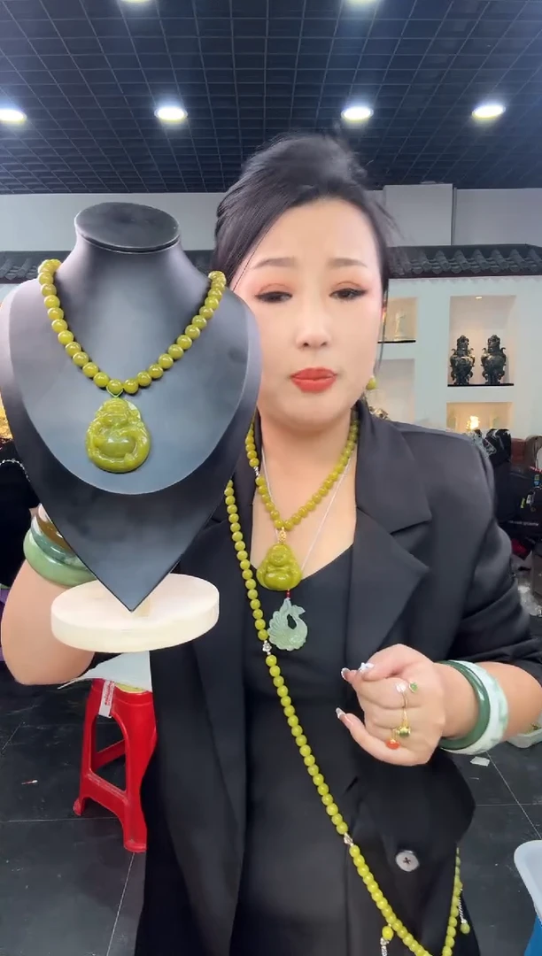 【闪购商品】岫玉颈饰未镶嵌妈妈链财神一套