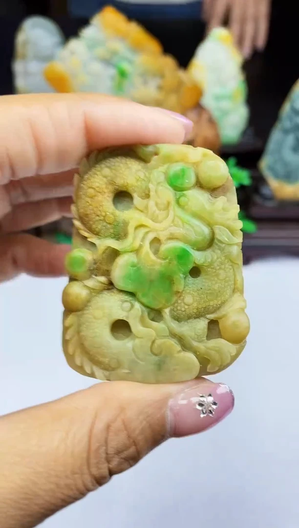 【闪购商品】翡翠颈饰未镶嵌翡翠A货