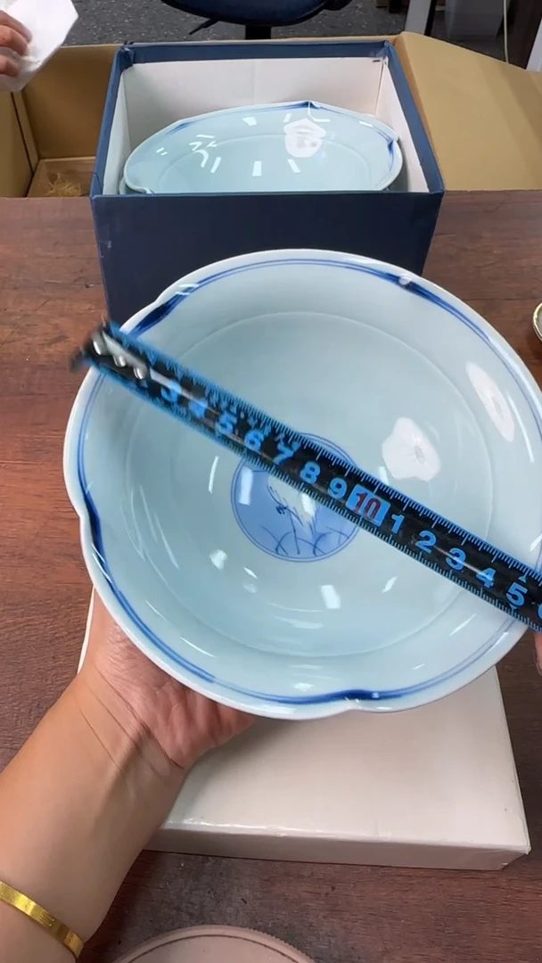 李*龙在喜欢的氛围里享受生活