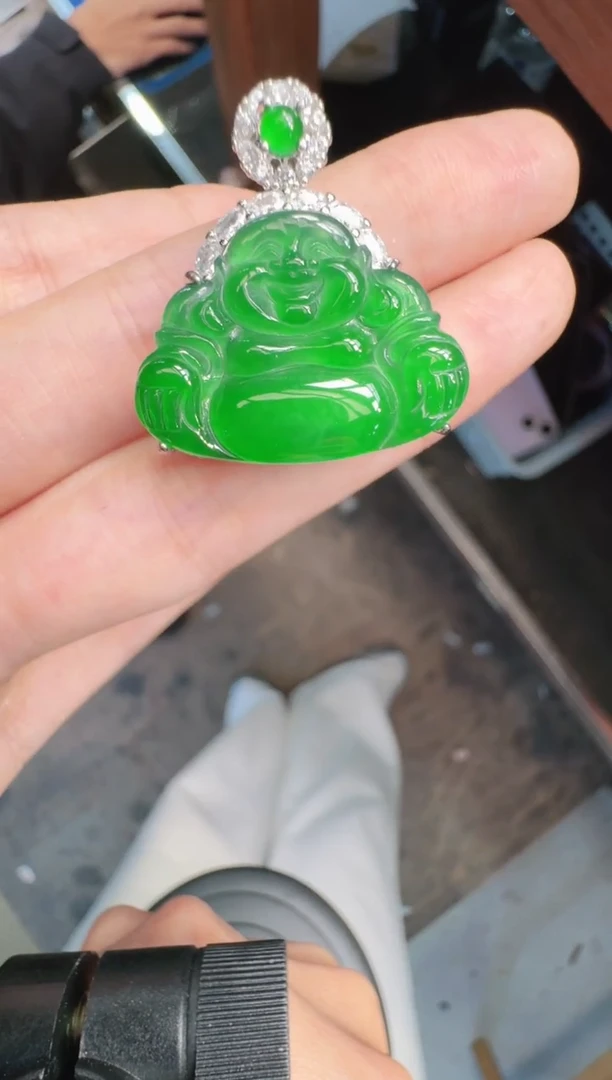 未镶嵌定制翡翠A货有轻微色差属于正常现象，佛公1