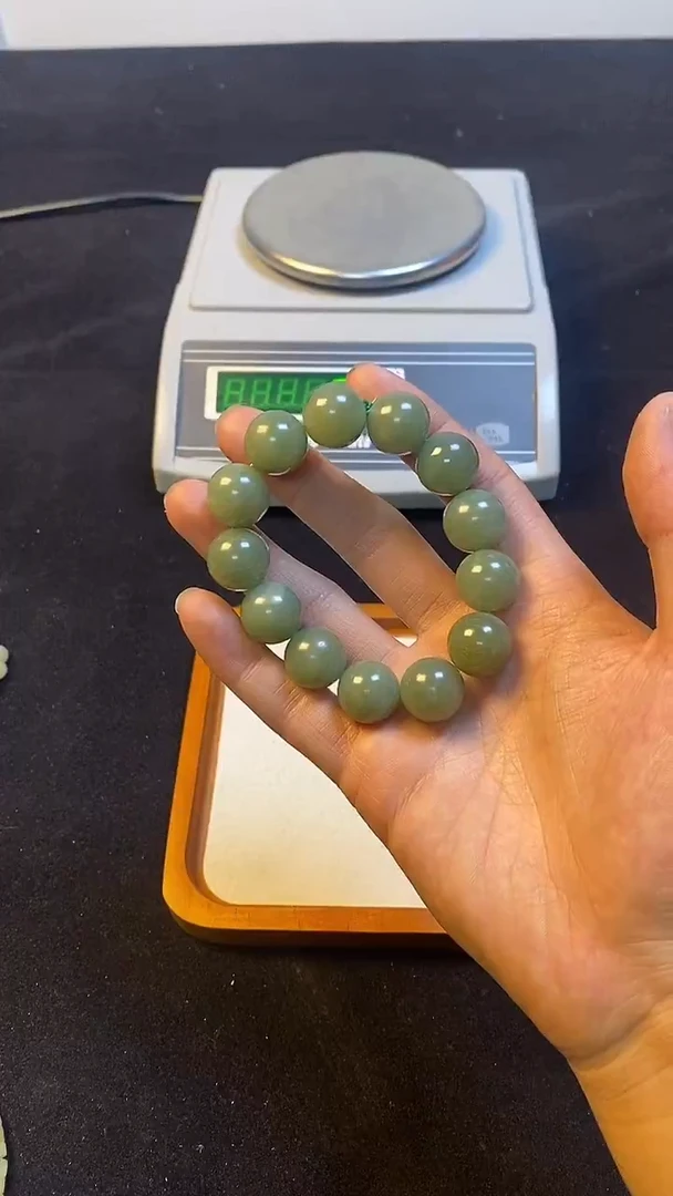 未镶嵌手串和田玉主播推荐！！