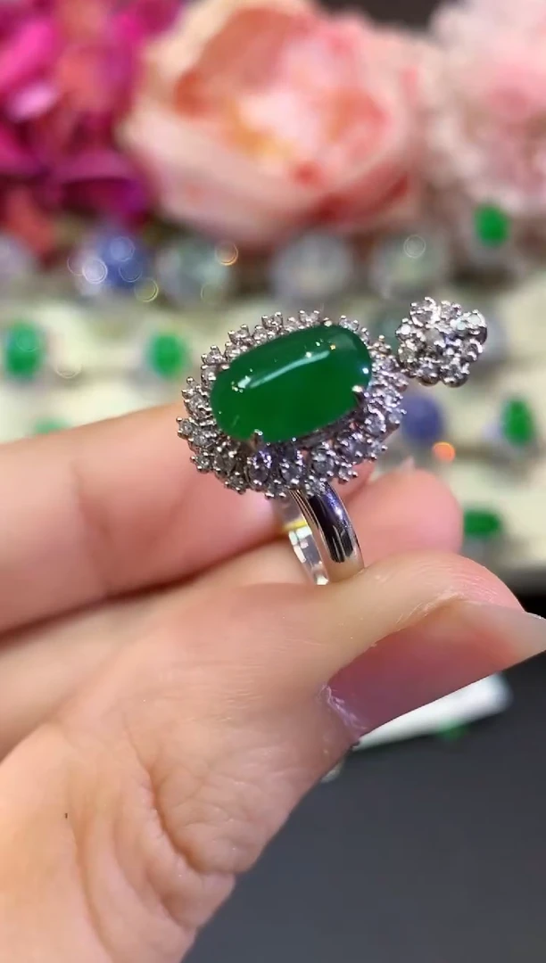 18K金镶嵌戒指翡翠B219