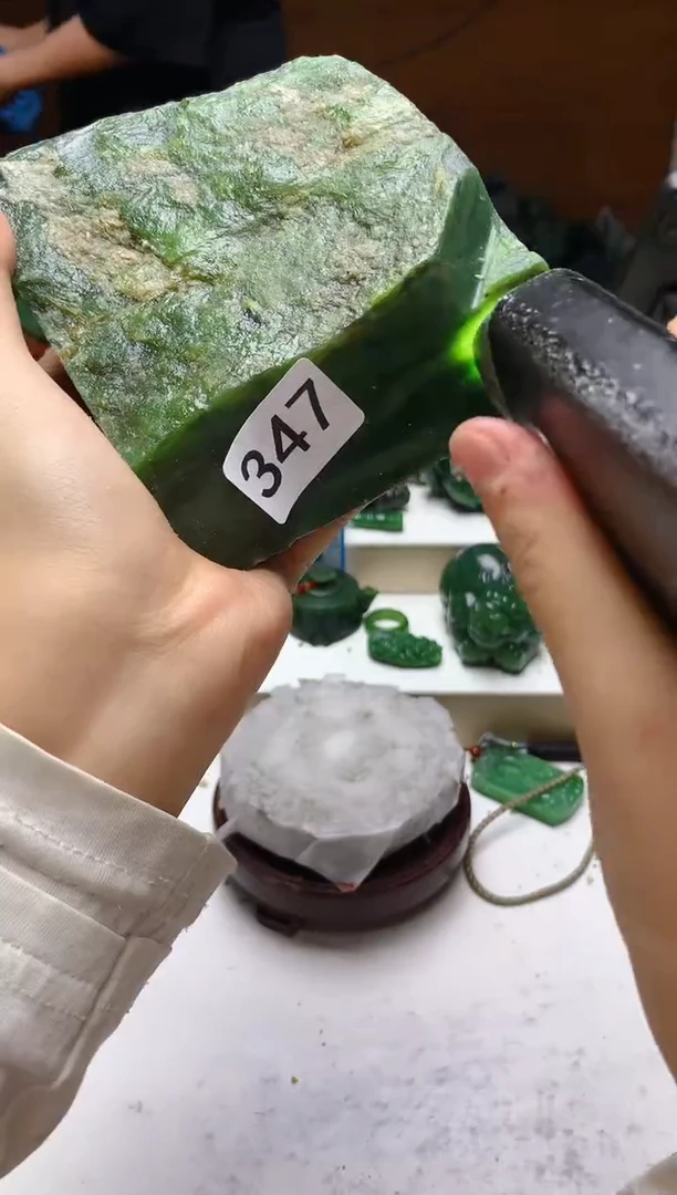 未镶嵌和田玉（碧玉）珠宝半成品1