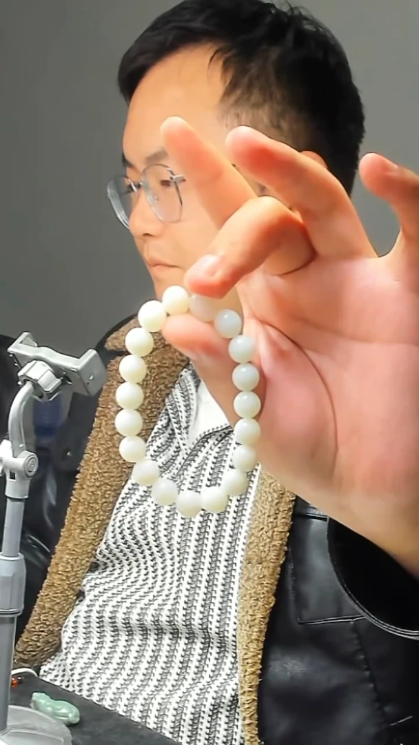 颈饰未镶嵌和田玉百*_1