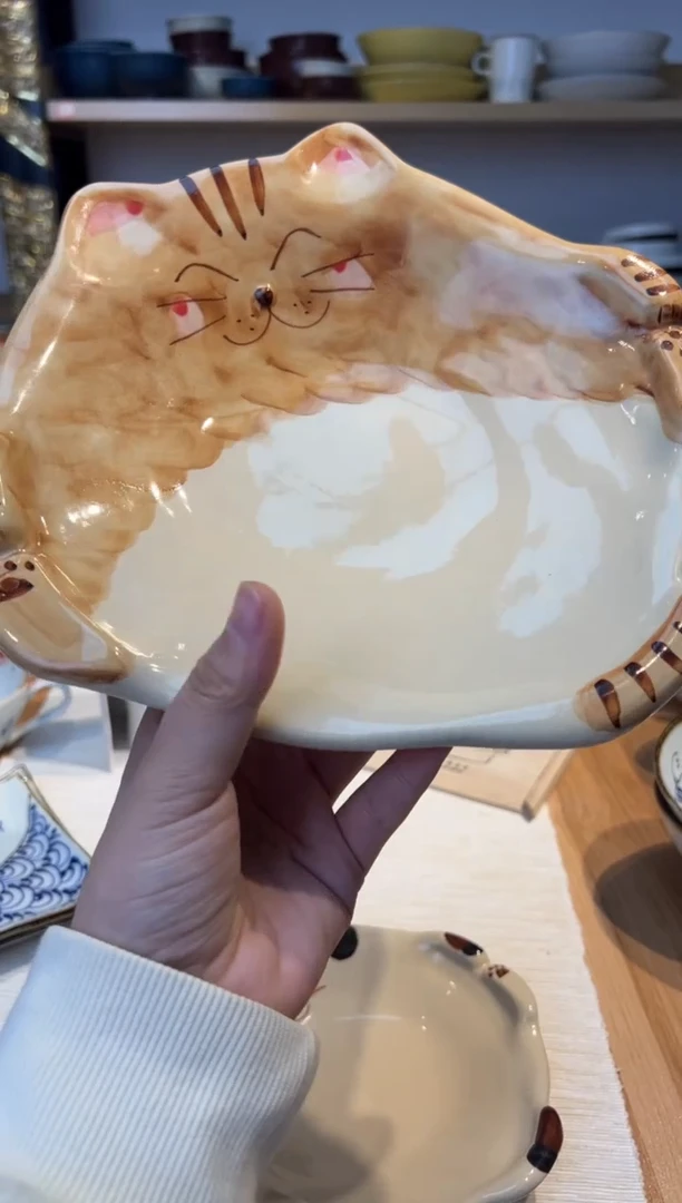【闪购商品】盘福猫　猫型大皿（茶トラ）