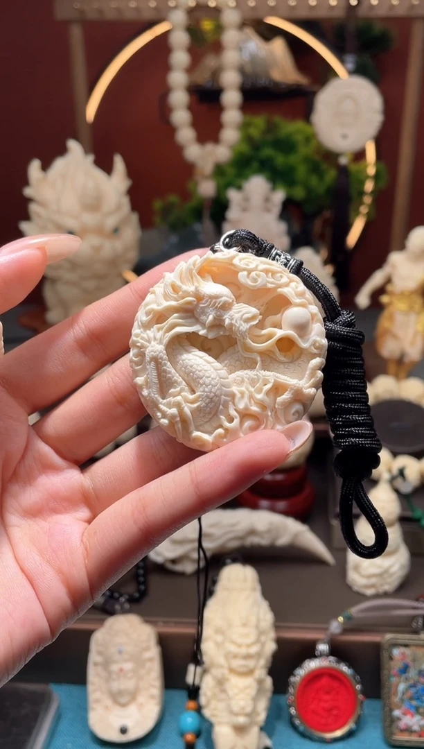 【闪购商品】菩提根/象牙果吊坠【重工版】龙凤呈祥