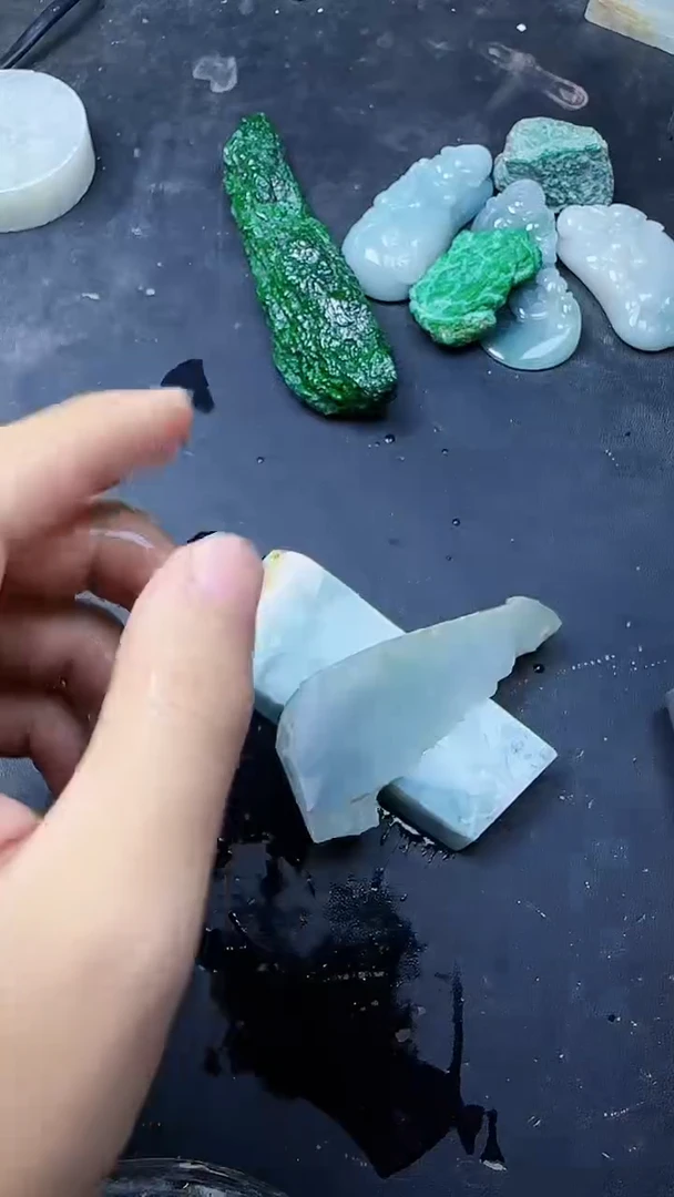 翡翠挂件未镶嵌009