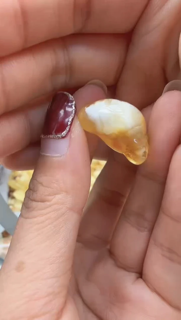 【闪购商品】琥珀裸石未镶嵌配饰
