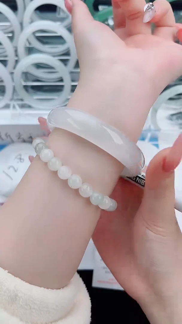 未镶嵌手镯石英质玉17-57/58
