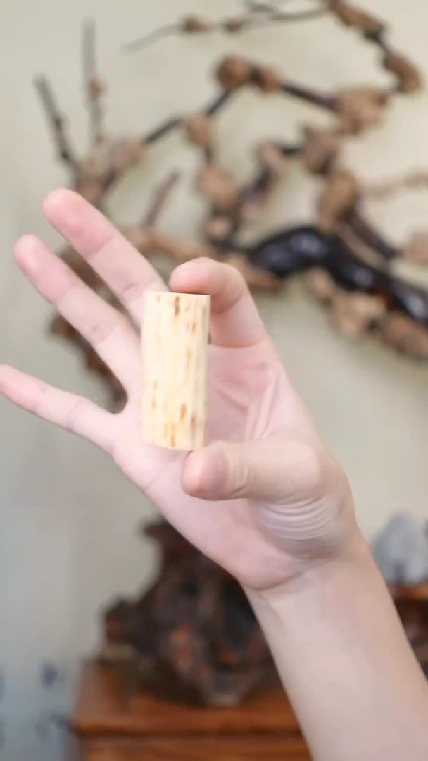 木海南白檀手把件