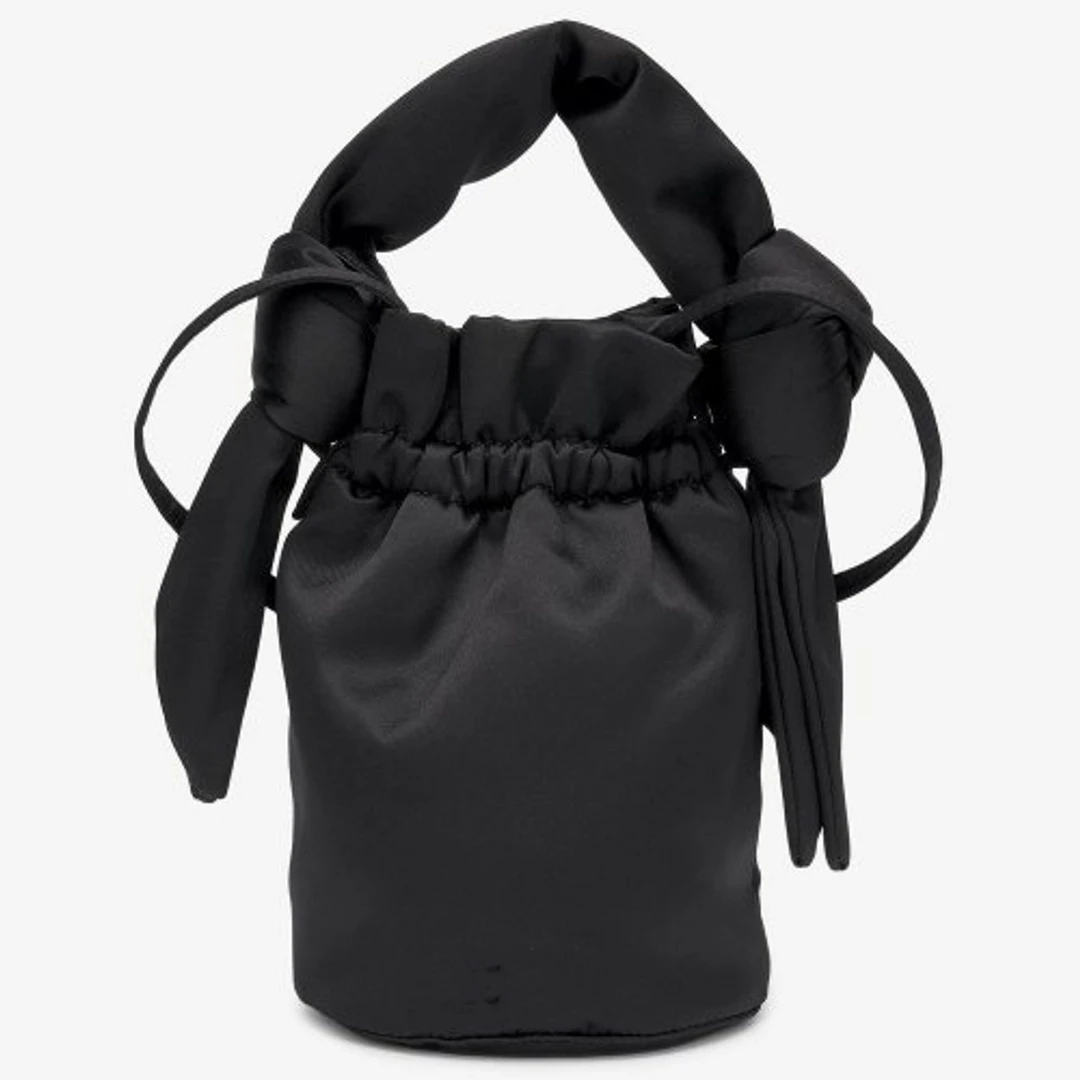 【工厂直销】24新款时尚百搭褶皱斜跨包手提包云朵水桶包 21*13.5