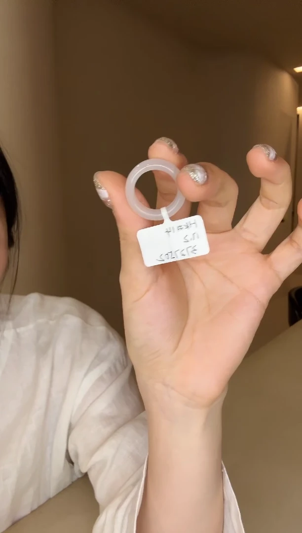 和田玉戒指未镶嵌14码藕白粉紫（细条）多样性发其一