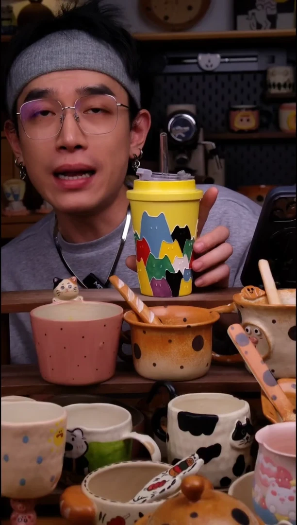 杯子陶景德镇可爱设计师款陶瓷（带盖带吸管）