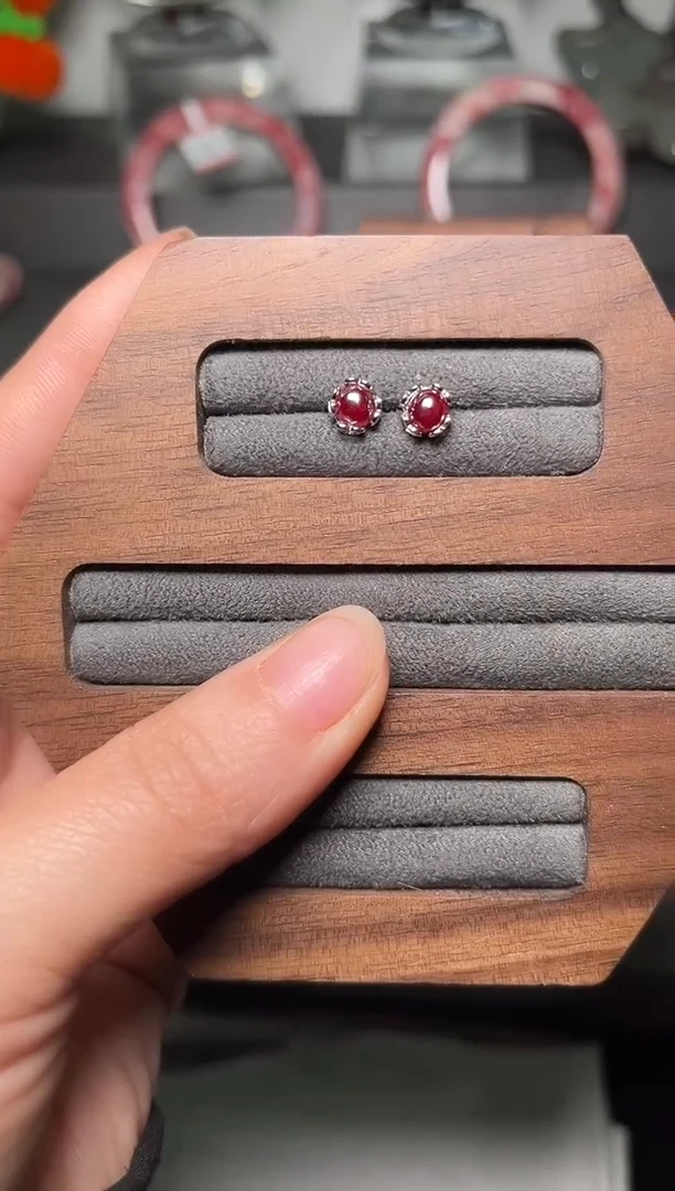 天然辰砂朱砂镶嵌S925银晶体女耳钉122503