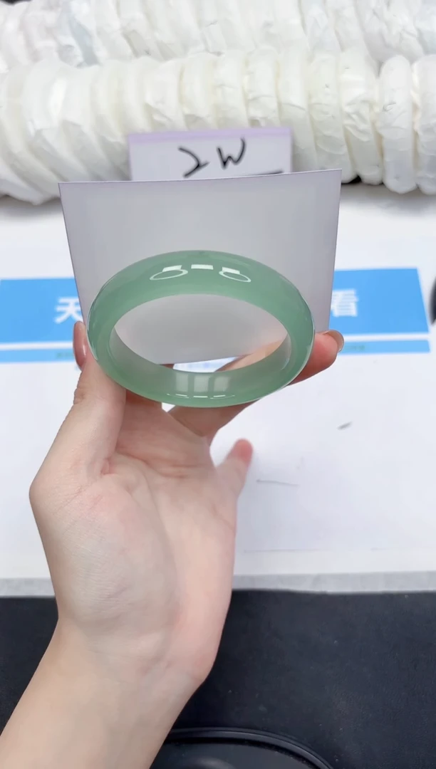 未镶嵌手镯石英质玉100-62-仪式感