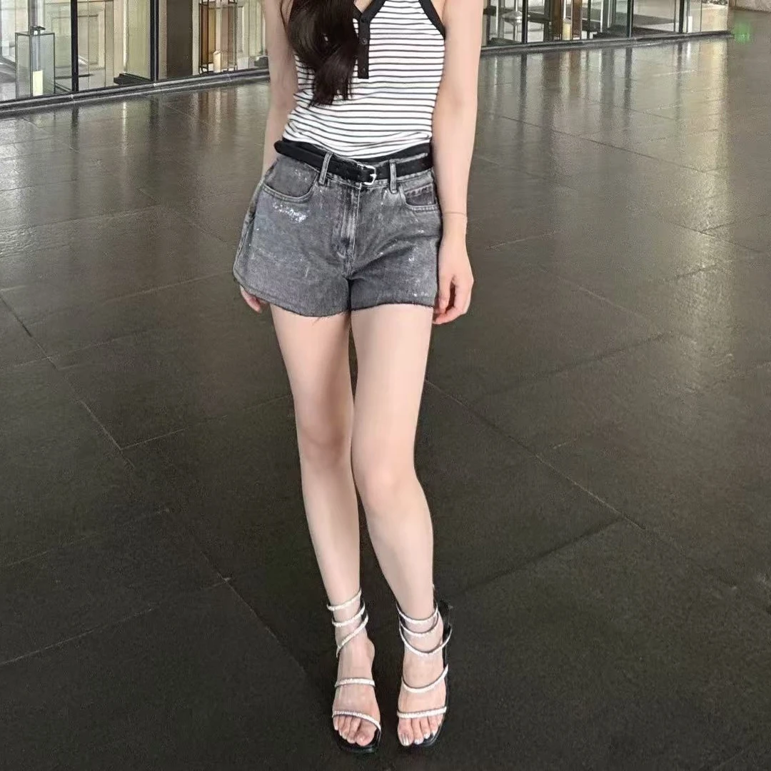 福利5.19号小众时尚个性灰牛仔短裤 （现货）高腰复古辣妹牛仔短裤