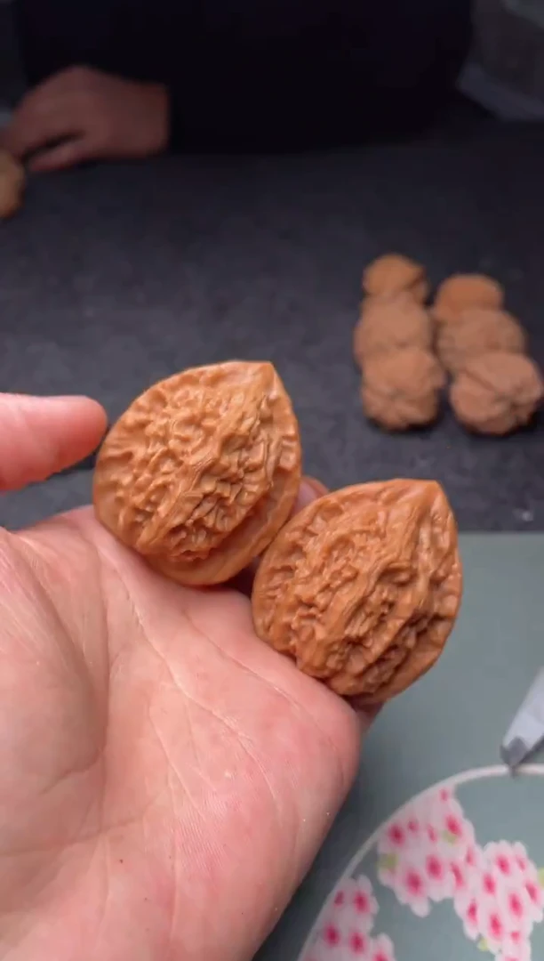 把件文玩核桃a302 大红袍     42尺