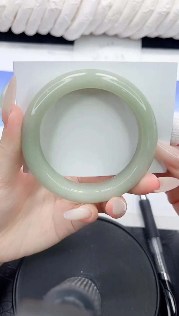 未镶嵌手镯石英质玉97-58