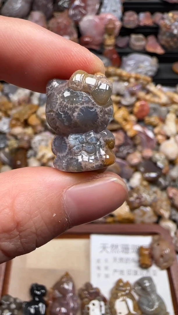 【闪购商品】硅化珊瑚（珊瑚玉）颈饰未镶嵌066