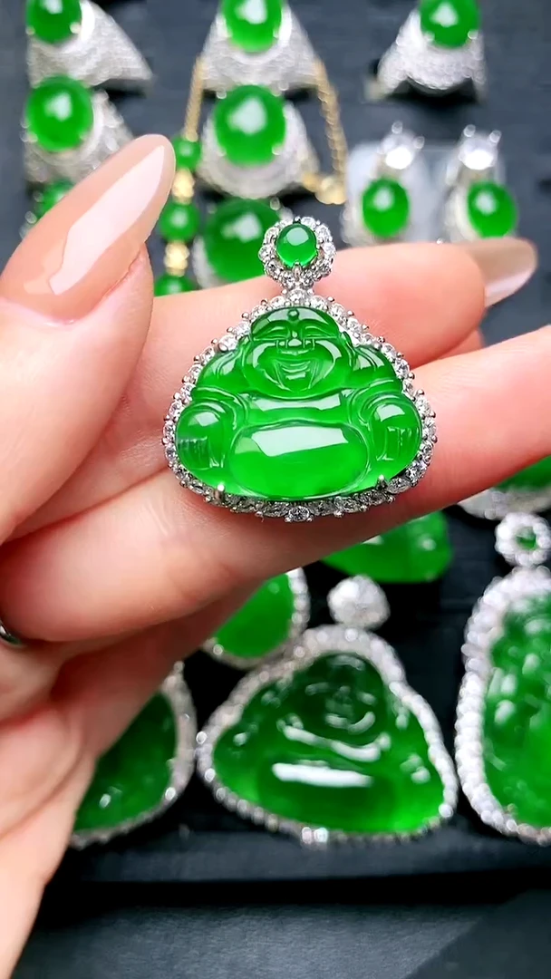 【闪购商品】翡翠吊坠(赠链)银S925镶嵌佛公吊坠
