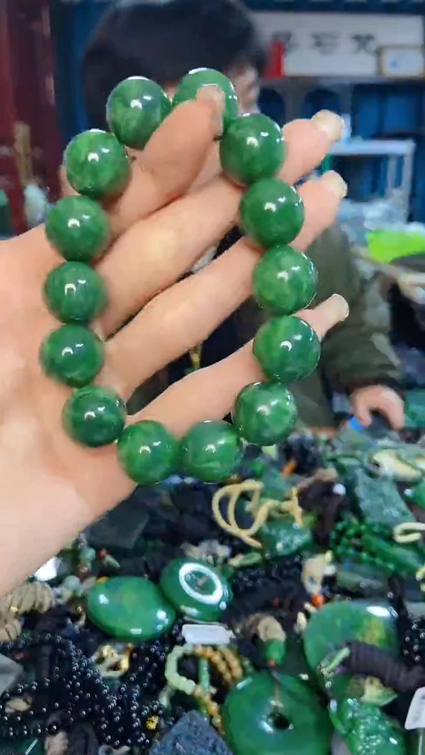 未镶嵌和田玉挂件1