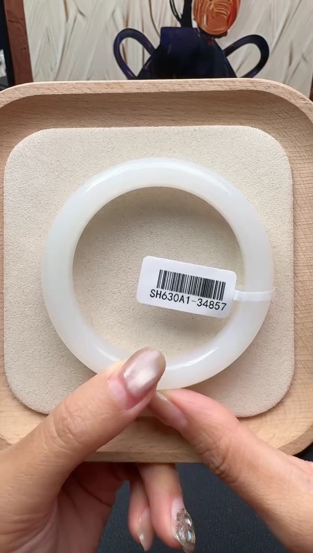 未镶嵌手镯和田玉57