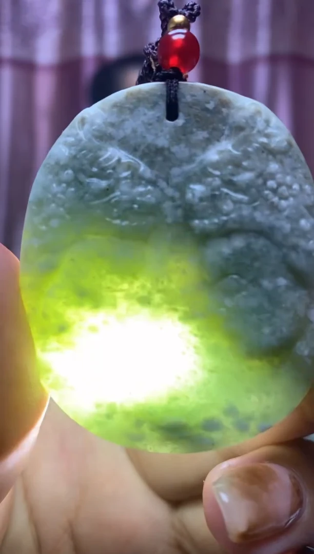 未镶嵌岫玉吊坠