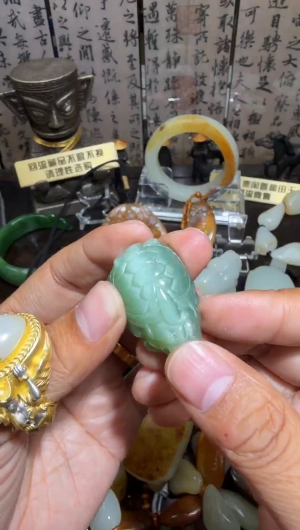 未镶嵌和田玉挂件1