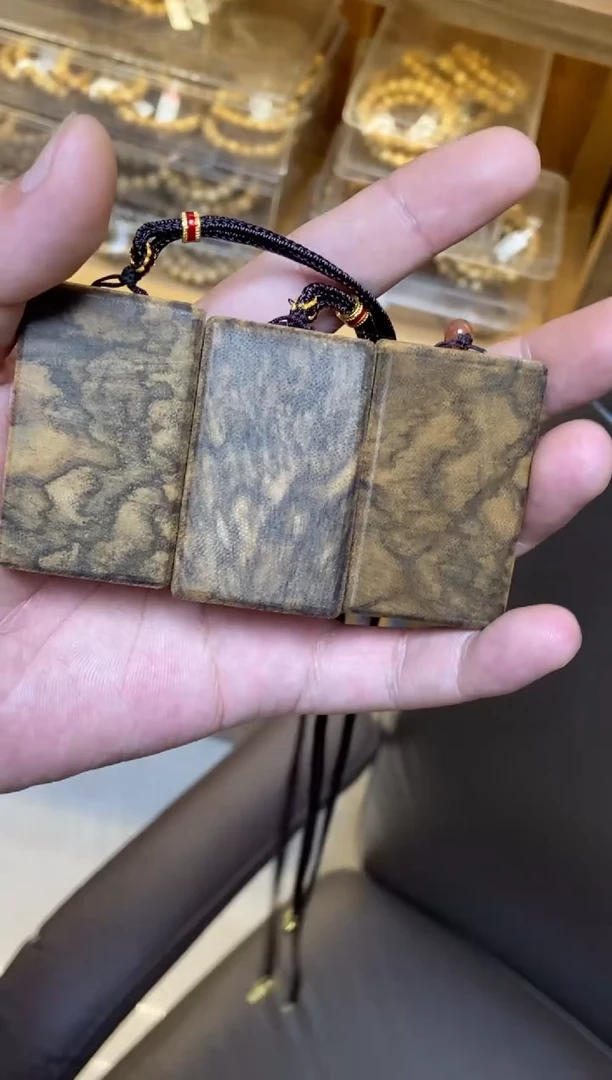 沉香吊坠达拉干牌子多样性发其一