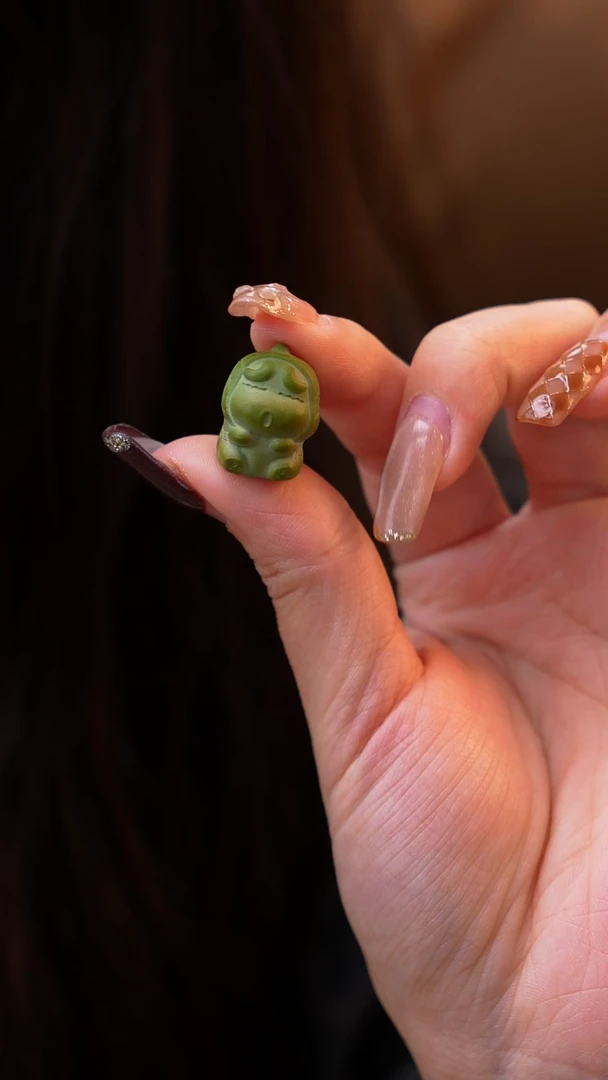 未镶嵌绿松石设计蜡笔小新