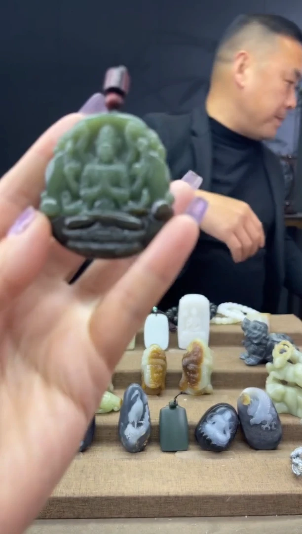 颈饰未镶嵌和田玉1