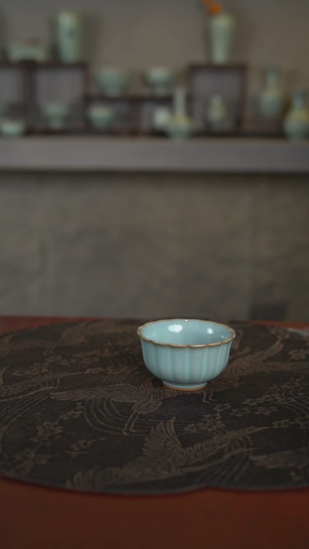 【闪购商品】杯汝窑天青色菊瓣杯
