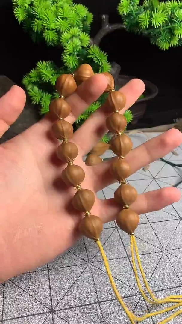 橄榄核手串7161精品小蒜头铁盒蜜桃臀母树15颗