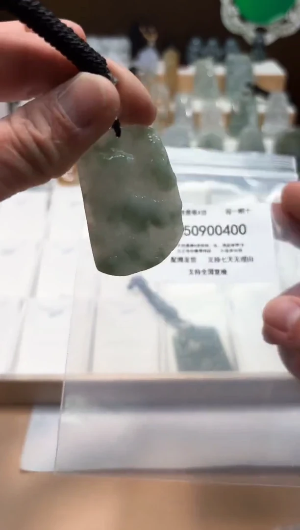 颈饰未镶嵌翡翠天然A货翡翠20250902