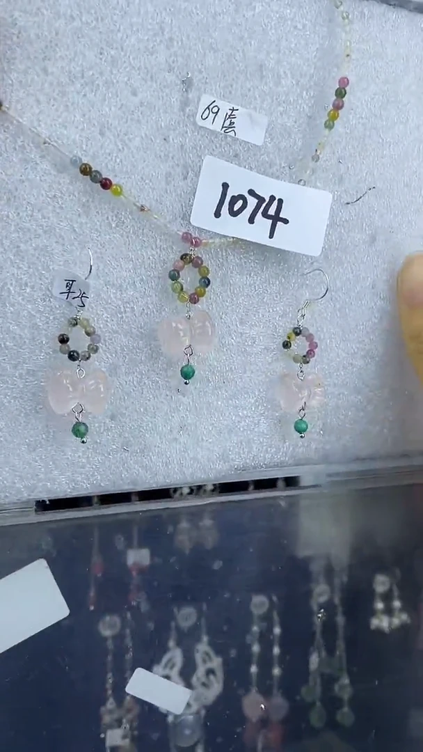 颈饰未镶嵌水晶喜欢拍