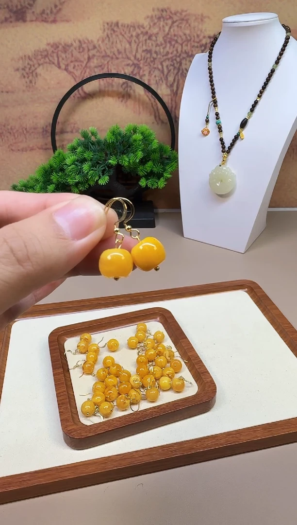 蜜蜡14K金镶嵌耳饰E01