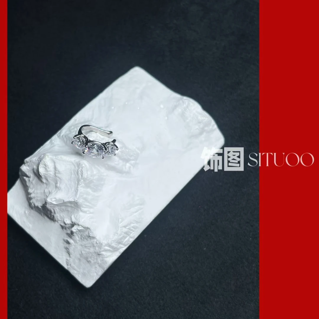 合金合成锆石耳饰 SITUOO饰图小众设计款“觉梦”镶钻轻奢耳骨夹