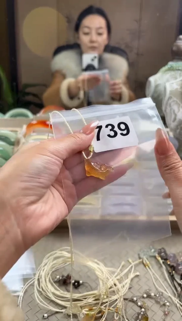 手镯玛瑙/玉髓未镶嵌@**$739