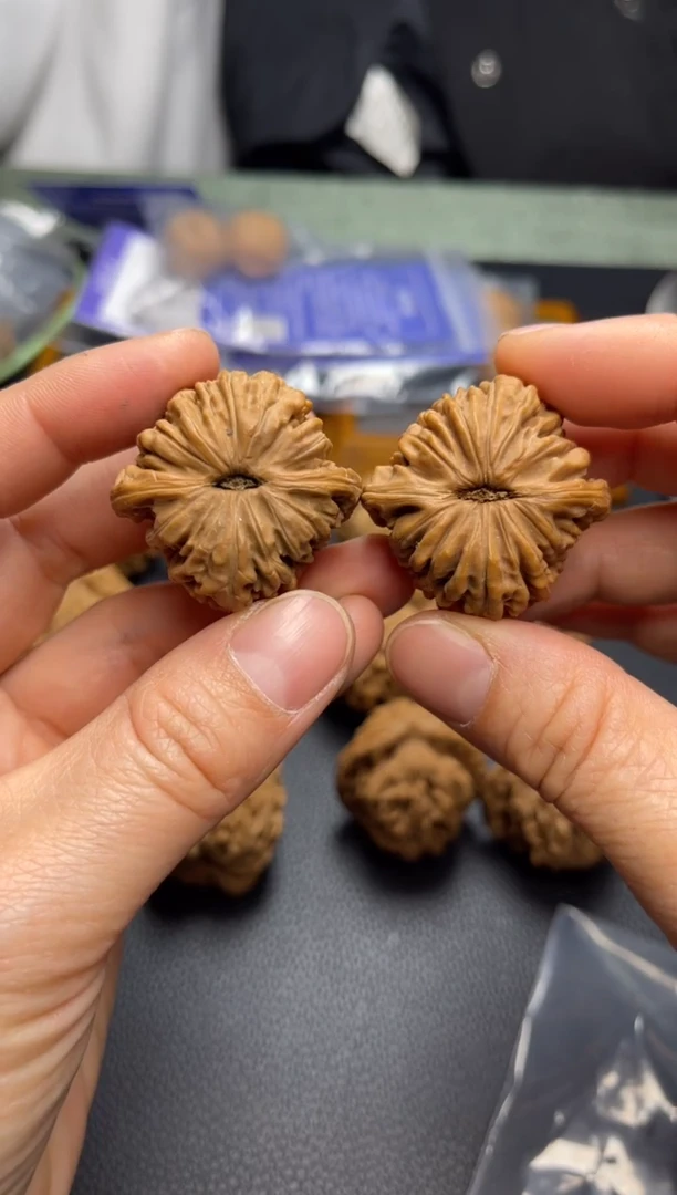 【闪购商品】桃核把件楼子，菊花底，35，孟精修