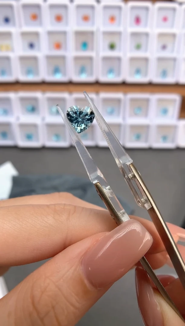 未镶嵌裸石定制海蓝宝石1.64ct 圣玛 04064